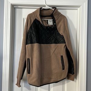 Abercrombie & Fitch tan fleece pullover, size Medium